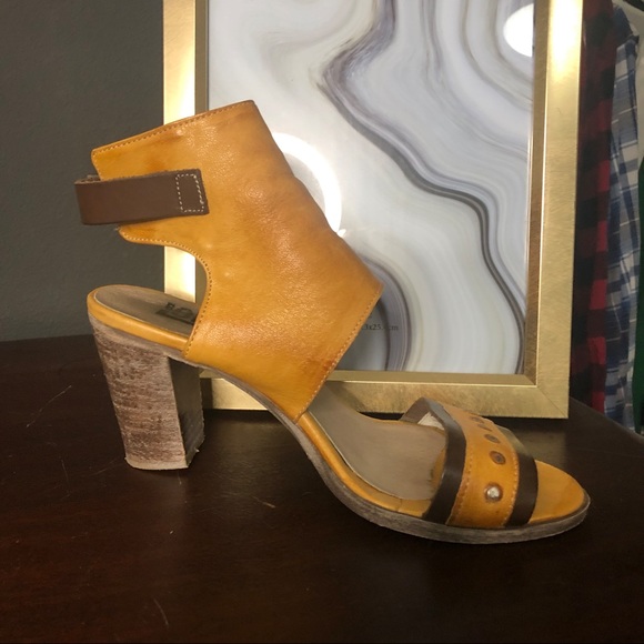 Vintage Made in Italy leather heel sandal booties - Picture 12 of 15